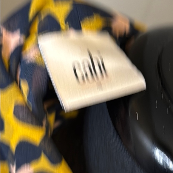 CAbi Women’s Small Yellow Pink and Blue Sleeveless Polo Blouse Neck Tie Pleated - Picture 2 of 6